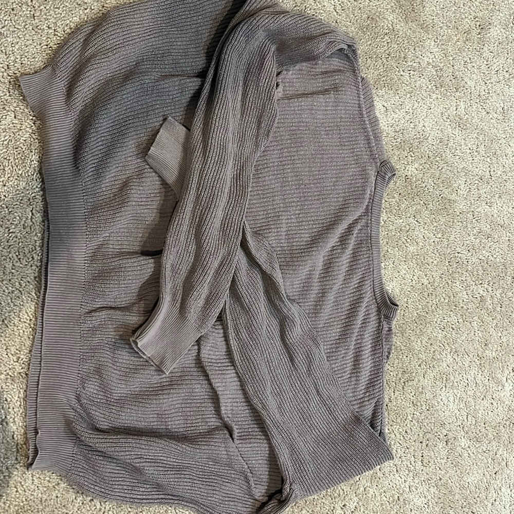 BRANDY MELVILLE brown sweater